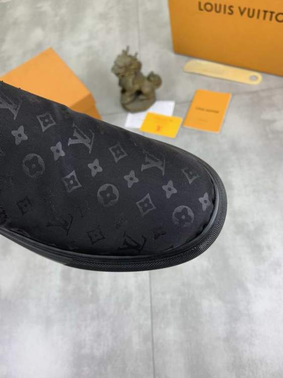 Picture of Louis Vuitton Shoes _SKULVsz38-44mnf051416170